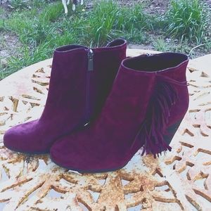 Vince Camuto Booties, Suede plum fringed